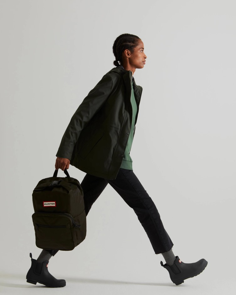 Jaqueta Impermeável Leve Feminina Hunter Azeitona Escura