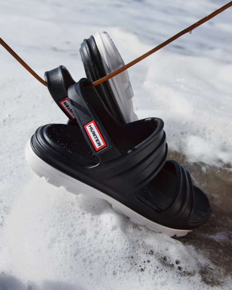 Sandália Feminina Hunter Flor Preta E Branca