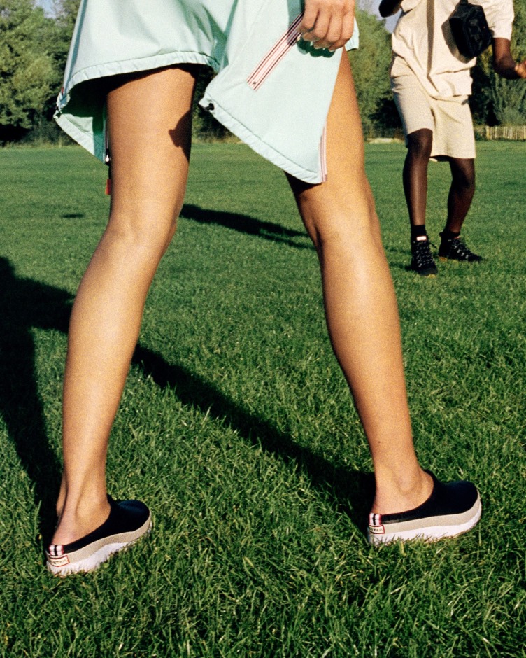 Hunter Jogo Feminino Speckle Sola Tamancos Preto-roubar Cinza