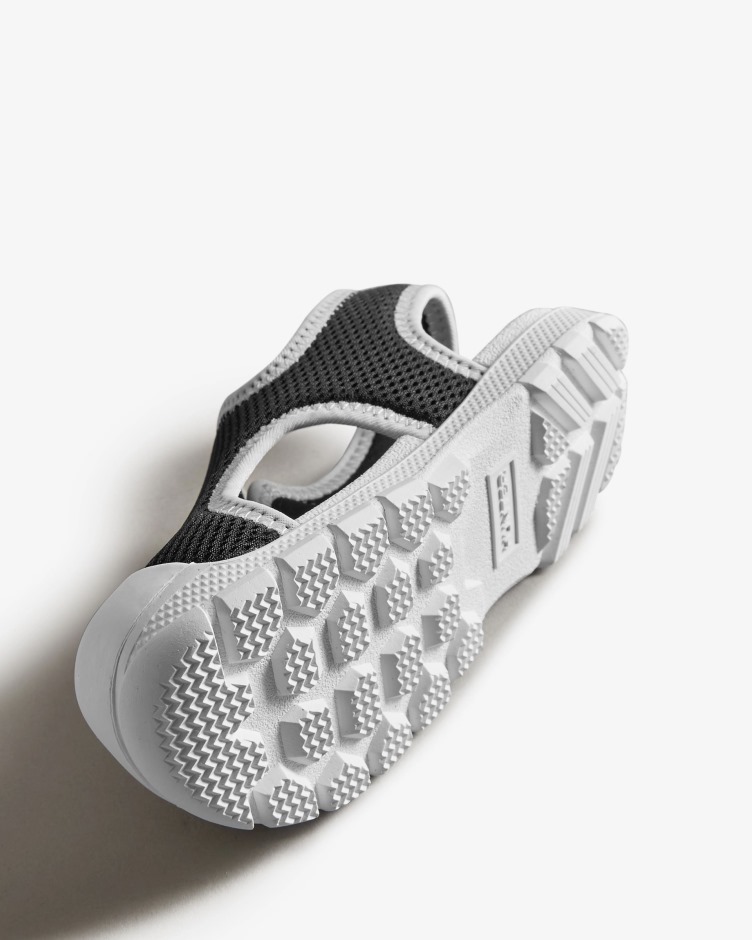 Hunter Crianças Pequenas (18 Meses-6 Anos) Malha Sandálias De Caminhada Ao Ar Livre Preto-branco